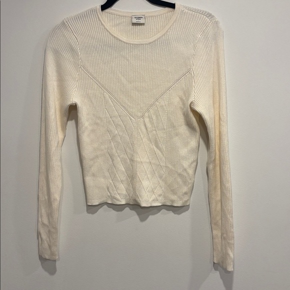 Abercrombie & Fitch Cream Long Sleeve Top - Picture 3 of 10